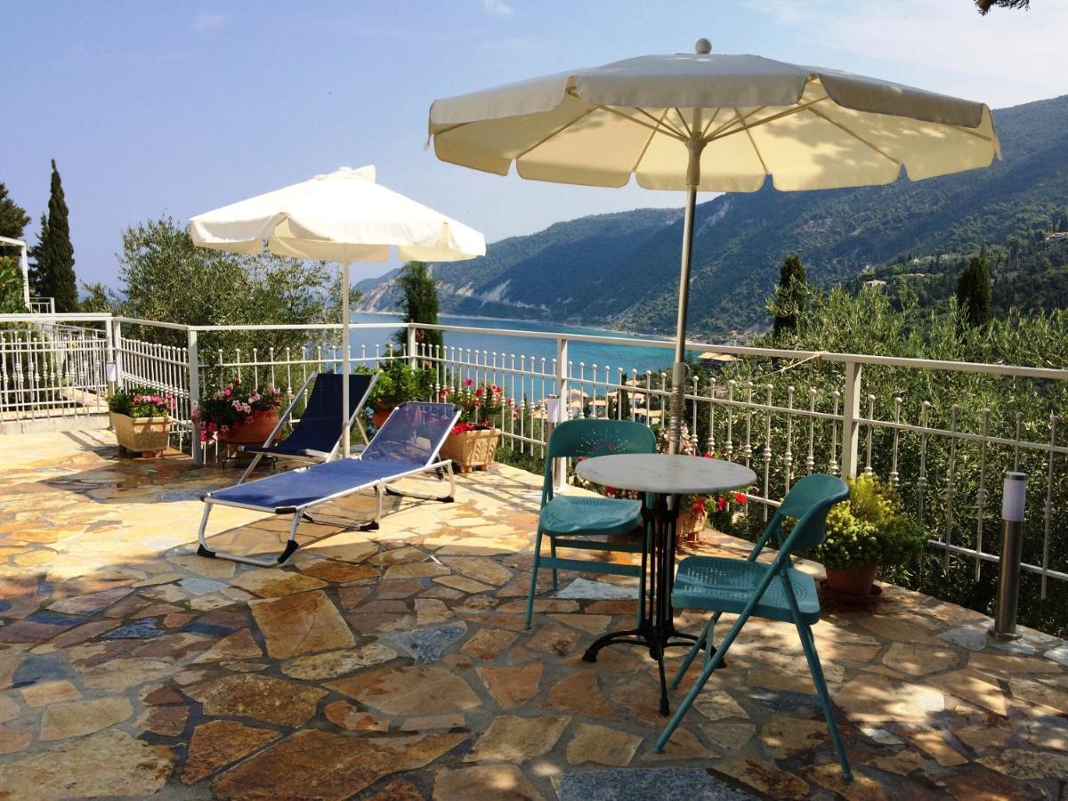 Vila Deep Blue-Apartment Selana Sea View อาโยส นิกีตัส ภายนอก รูปภาพ